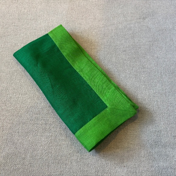 Oversized or Large Green Hemmed 100% Linen Napkins or Table Toppers Set of 6 - Picture 3 of 7